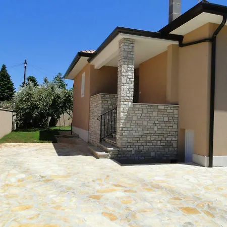 Apartment Pino *