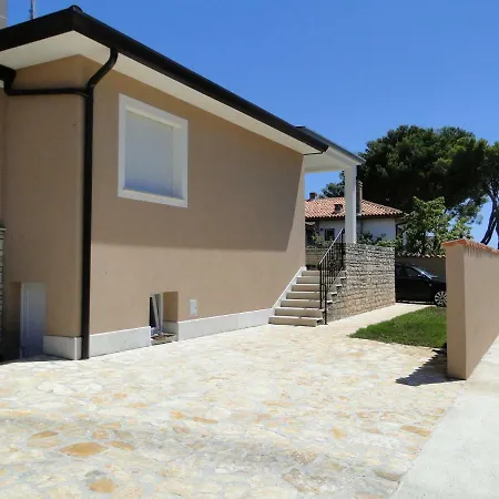 Apartment Pino Umag